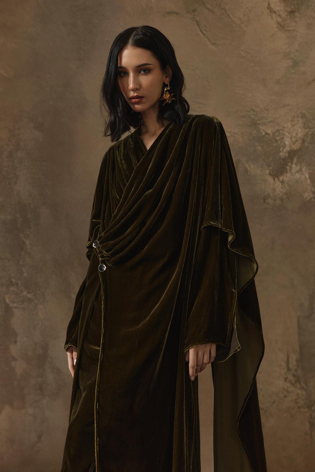 The Delphi Abaya