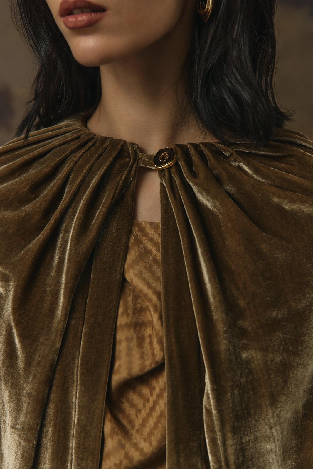 The Robin Cape